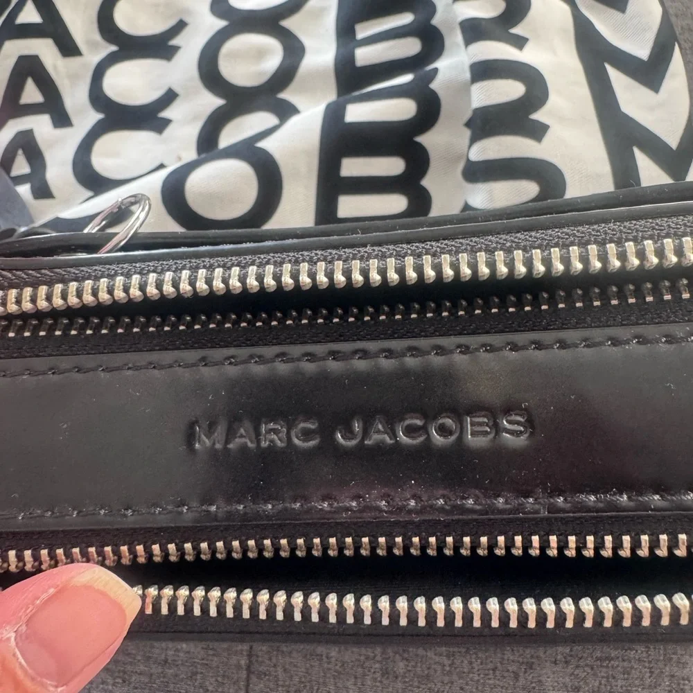 Marc Jacobs Black Crossbody Bag with Silver Accents - Picture 7 of 8